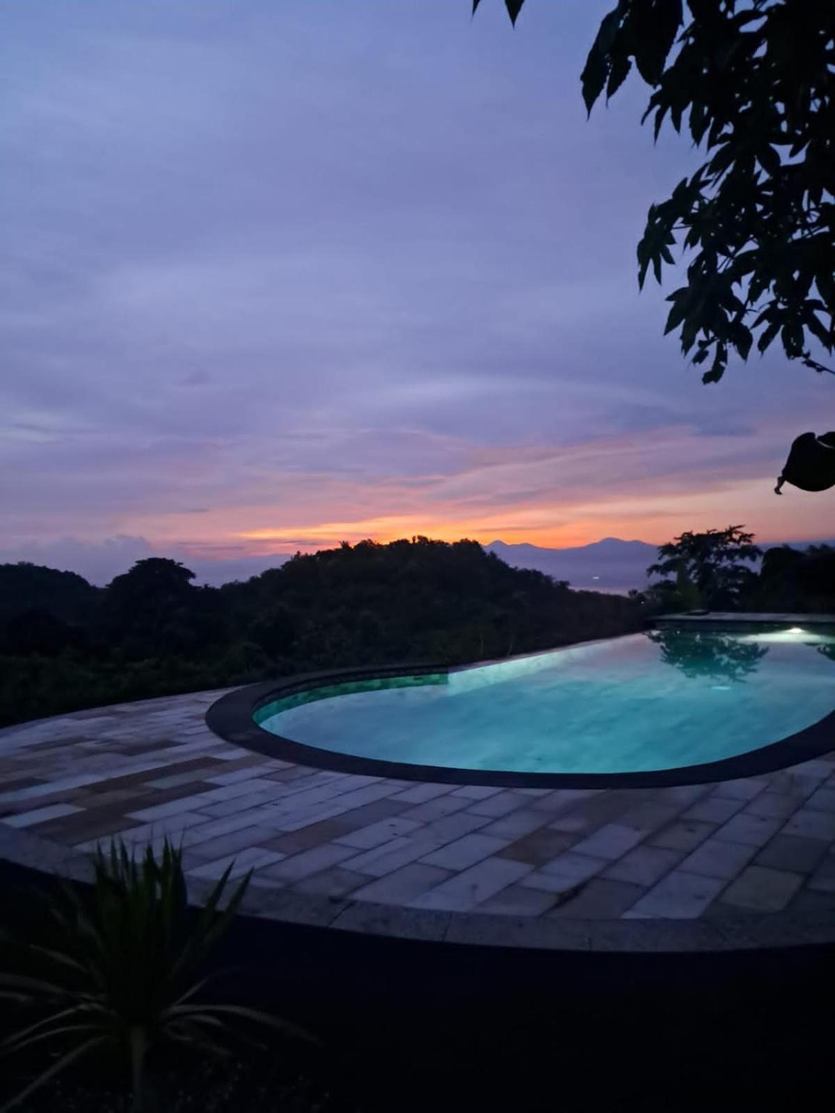Kubuhill Sunset Bungalow Toyapakeh エクステリア 写真